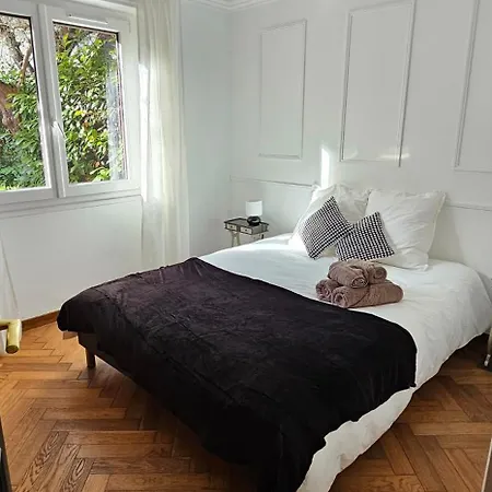 Duplex Climatise 100m2, Jardin, Garage Individuel Clos Apartment *