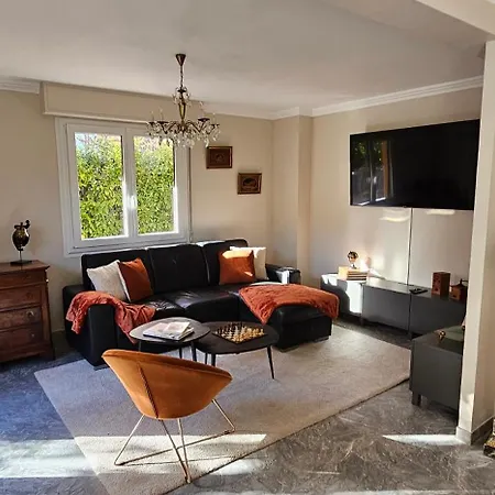 Apartment Duplex Climatise 100m2, Jardin, Garage Individuel Clos *